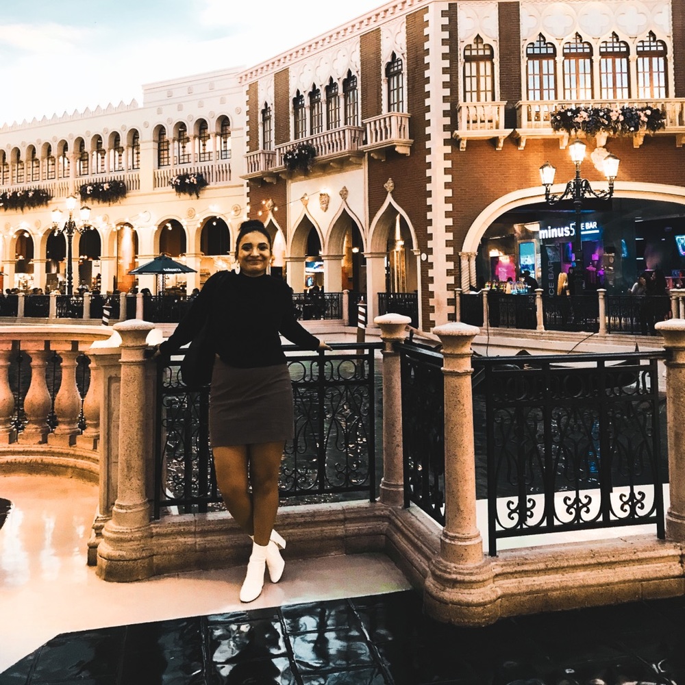 Meet your Posher, Makailah